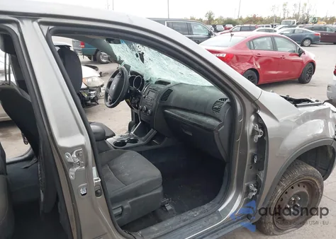 2013 Kia Sorento Lx z USA, uszkodzony, nr VIN 5XYKT3A11DG366669